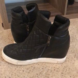 Sneaker wedges